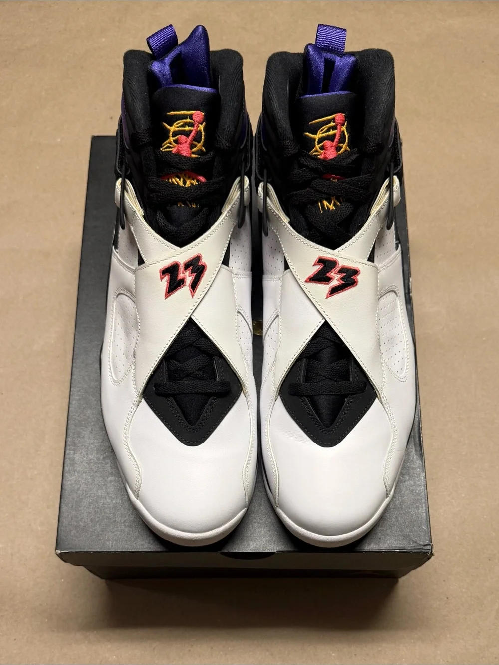 Nike Air Jordan 8 Three Peat Phoenix Men’s sz 13.5 Basketball shoes Rare NDS!